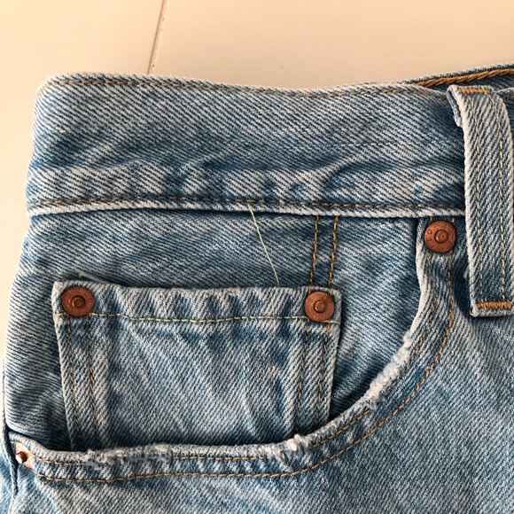 Levi’s Premium Jean Cutoffs - Picture 4 of 10